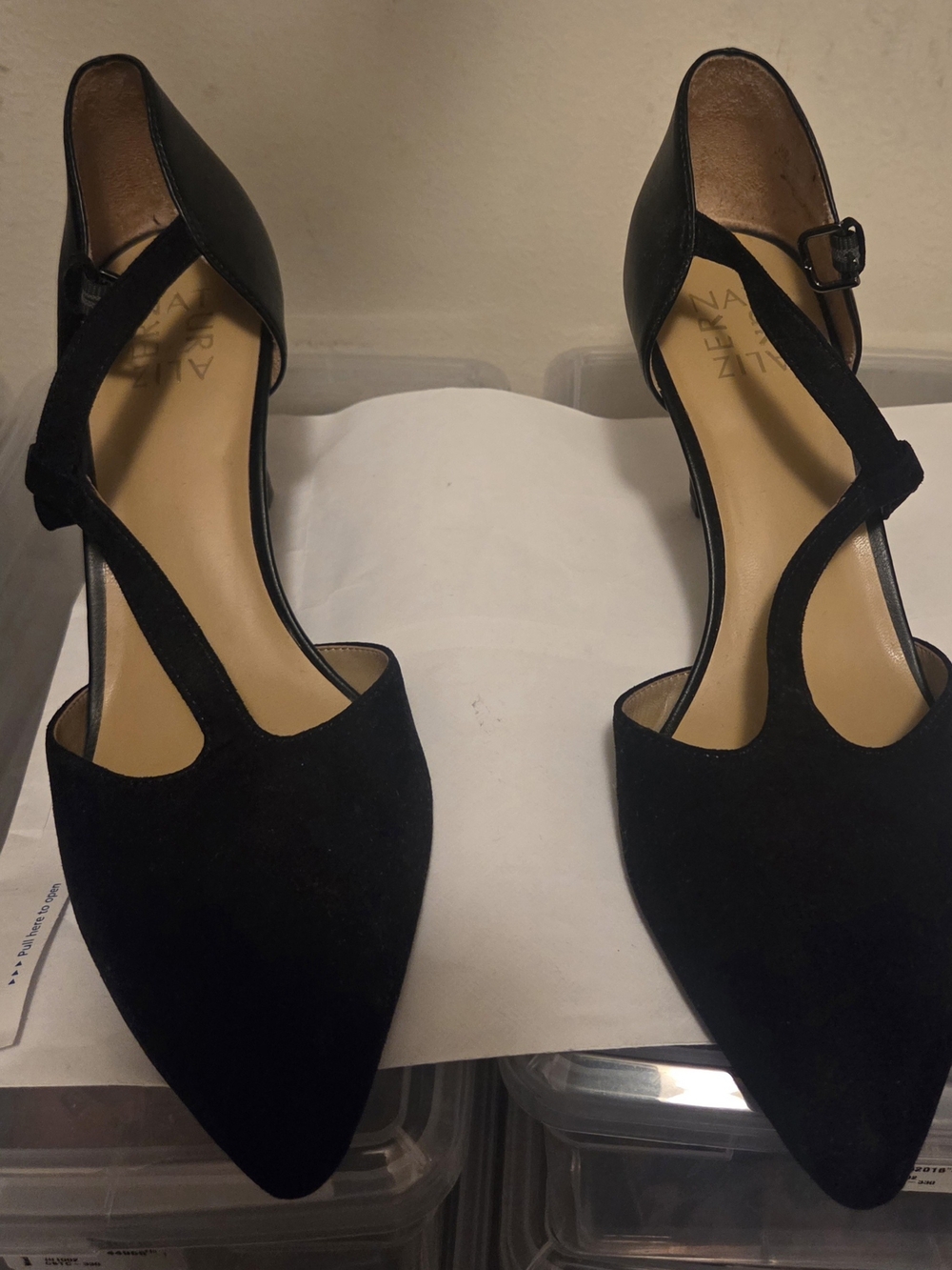 Naturalizer Black Pointed T-Strap Heels